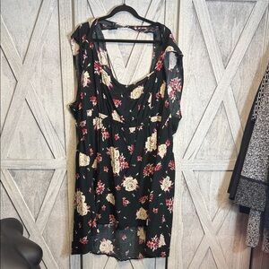 Torrid Black SZ 6 Floral Midi Dress